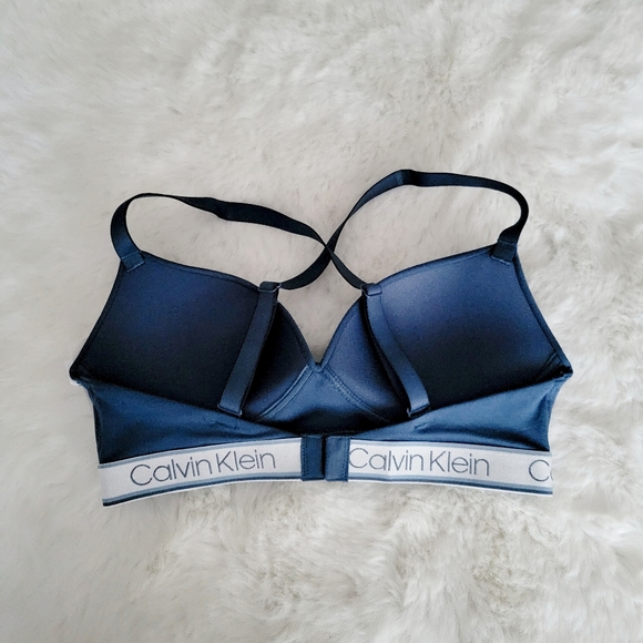 🦋CALVIN KLEIN BRAND NEW PUSH UP PLUNGE SIZE 34B - Picture 5 of 5